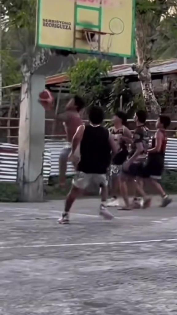 我都準備好嘲笑他了，結果被他帥到了